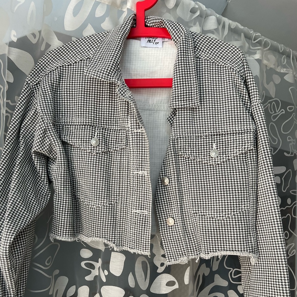 Princess Polly houndstooth crop jacket